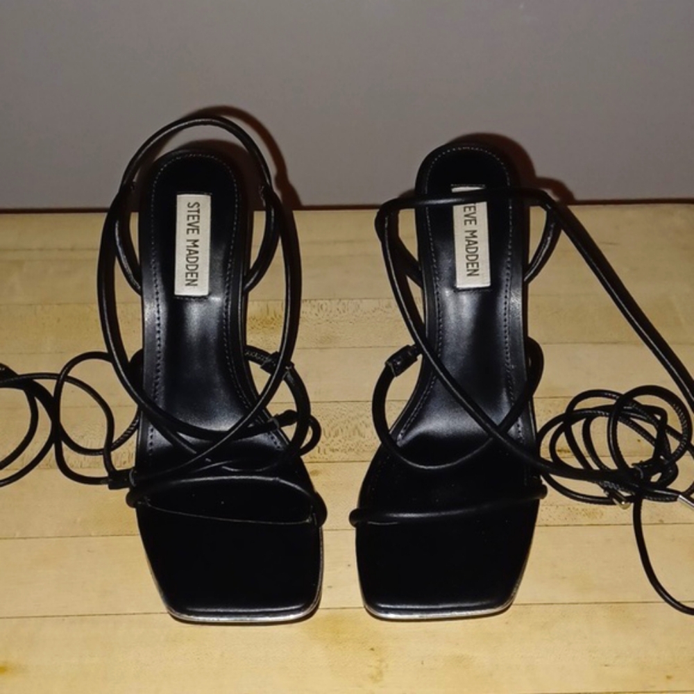 Steve Madden Unfold Heels